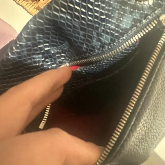 Hammitt crossbody - Picture 2 of 3